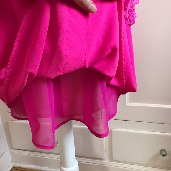 ASTR Bright Pink Lace Shift Dress Small New - Picture 10 of 12